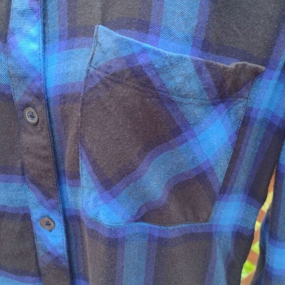 GAP Blue and Black Plaid Button Down Shirt Size Small - Picture 4 of 10